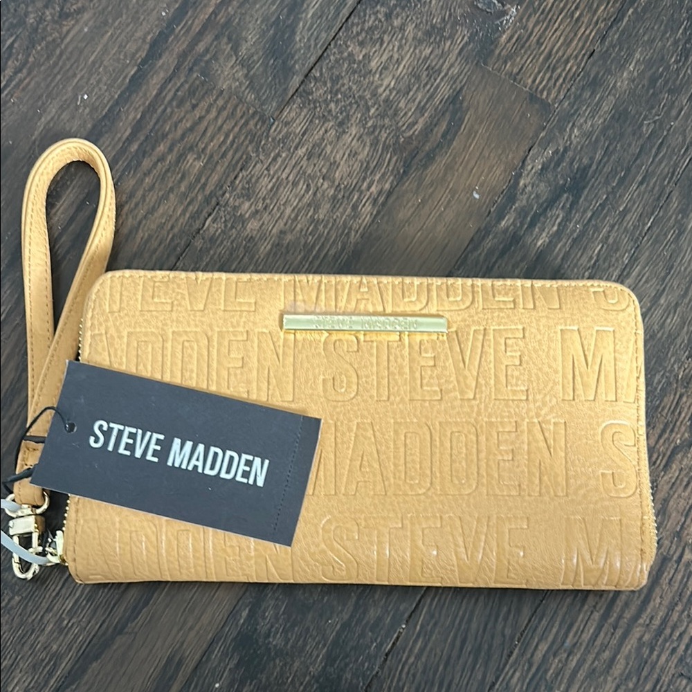 Steve Madden Tan Wallet Sleek Faux Leather Design
